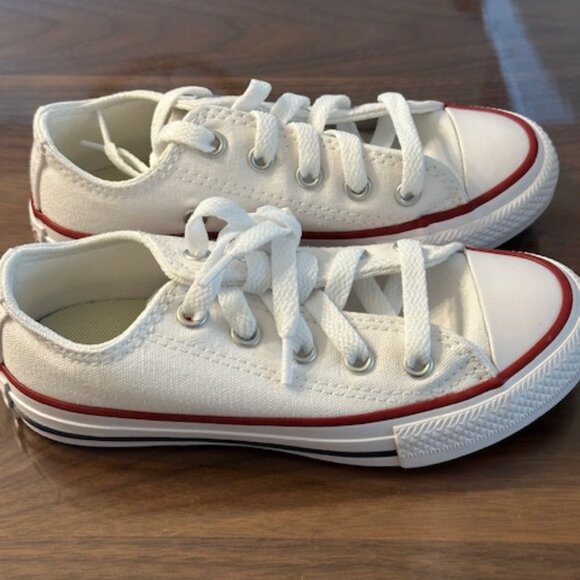 Brand New Little Kids Converse Chuck Taylor All Star Canvas, Size 11 - Picture 4 of 7